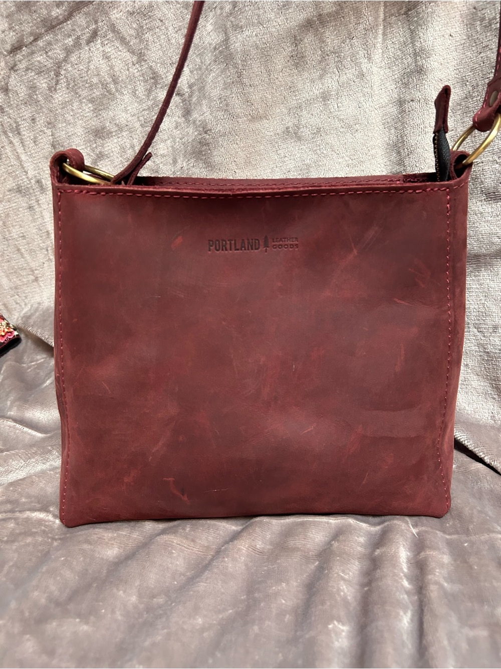 Portland Leather OG Triangle Purse in Merlot with Adjustable Crossbody Strap - Picture 2 of 7